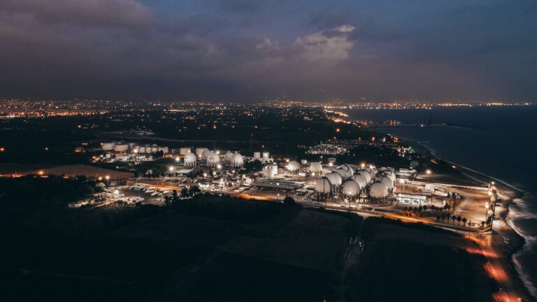 industria de noche